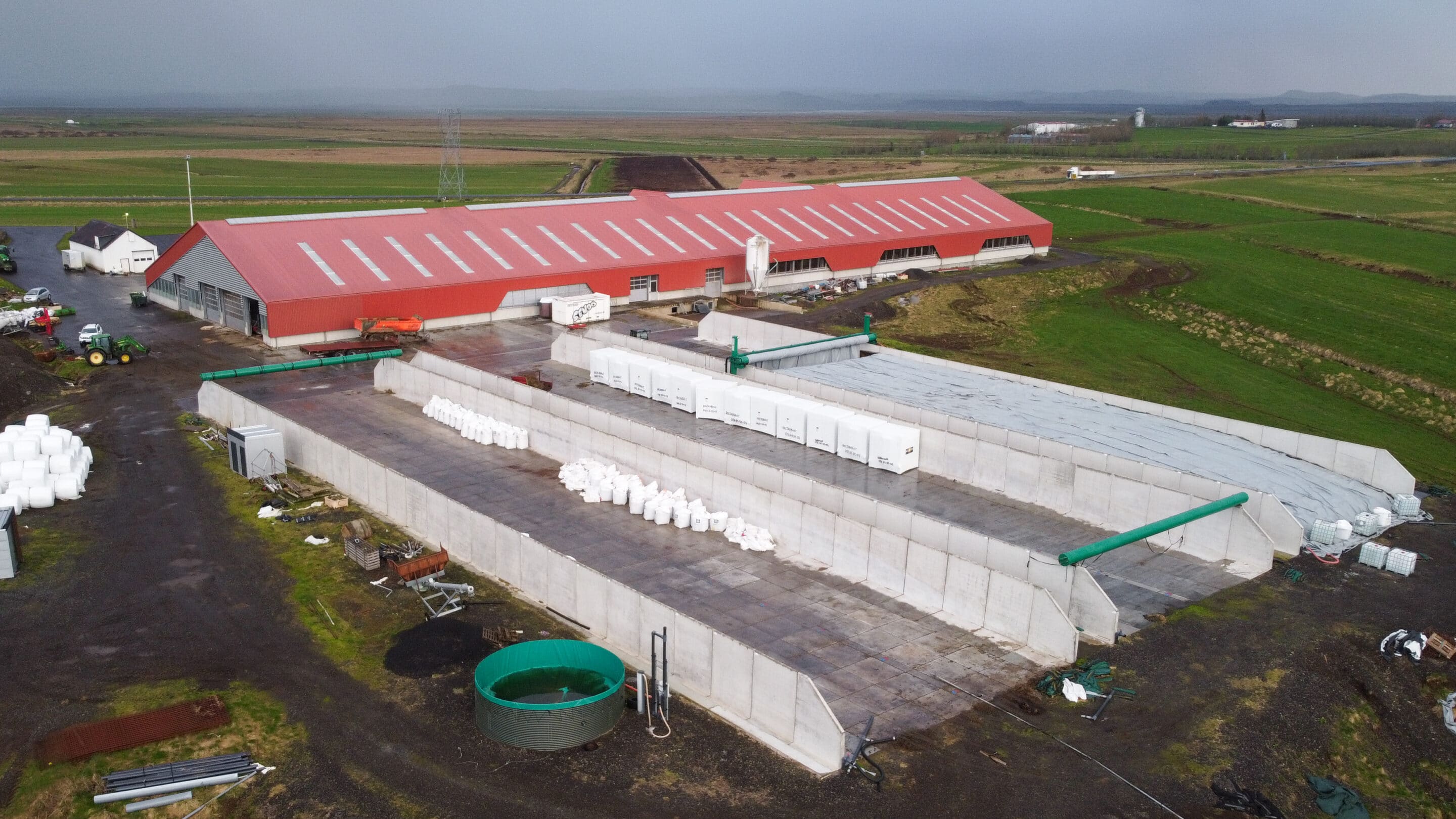 IJslandse veehouderij investeert in sleufsilo’s met afdeksysteem